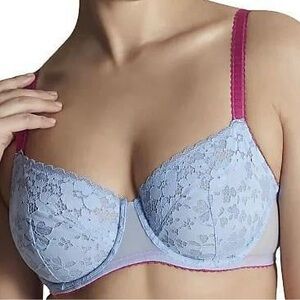 MOI💋 • Lt Blue & Magenta Laced Bra • 36D •